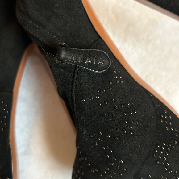 ALAIA Platform Suede Black Bootie. So high! - Picture 9 of 9